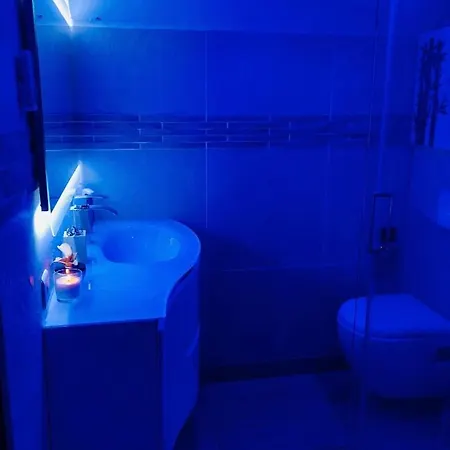 Bed and Breakfast D'hotes A Themes A 2,4km Du Parc *